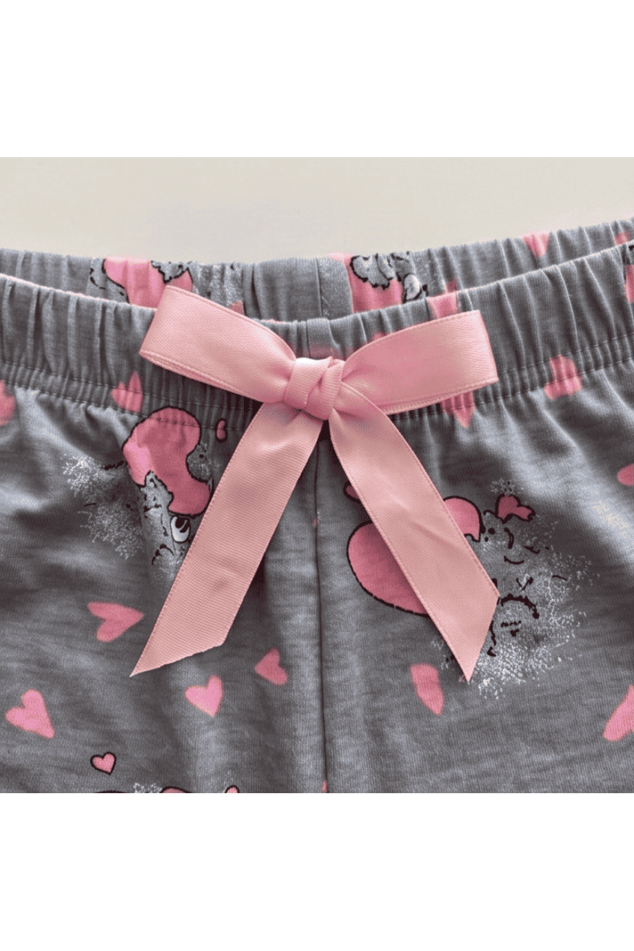 Viskon Gri Pembe Desenli Askılı Şortlu Kadın Pijama Takımı - Önden Görünüm | Linay Butik Viskon Gri Pembe Desenli Askılı Şortlu Kadın Pijama Takımı - Önden Görünüm | Linay Butik Kadın Ev Giyimi
